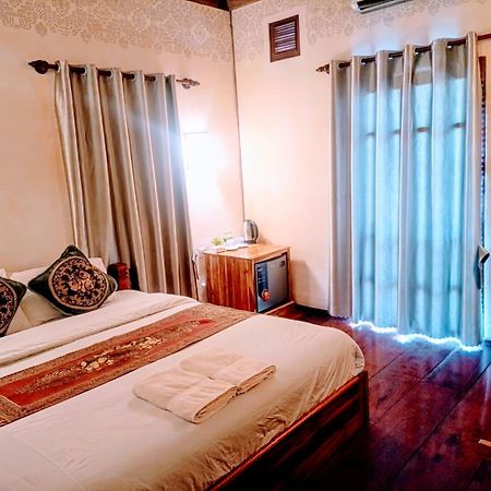 Ireenkevin Guesthouse Luang Prabang Exteriör bild