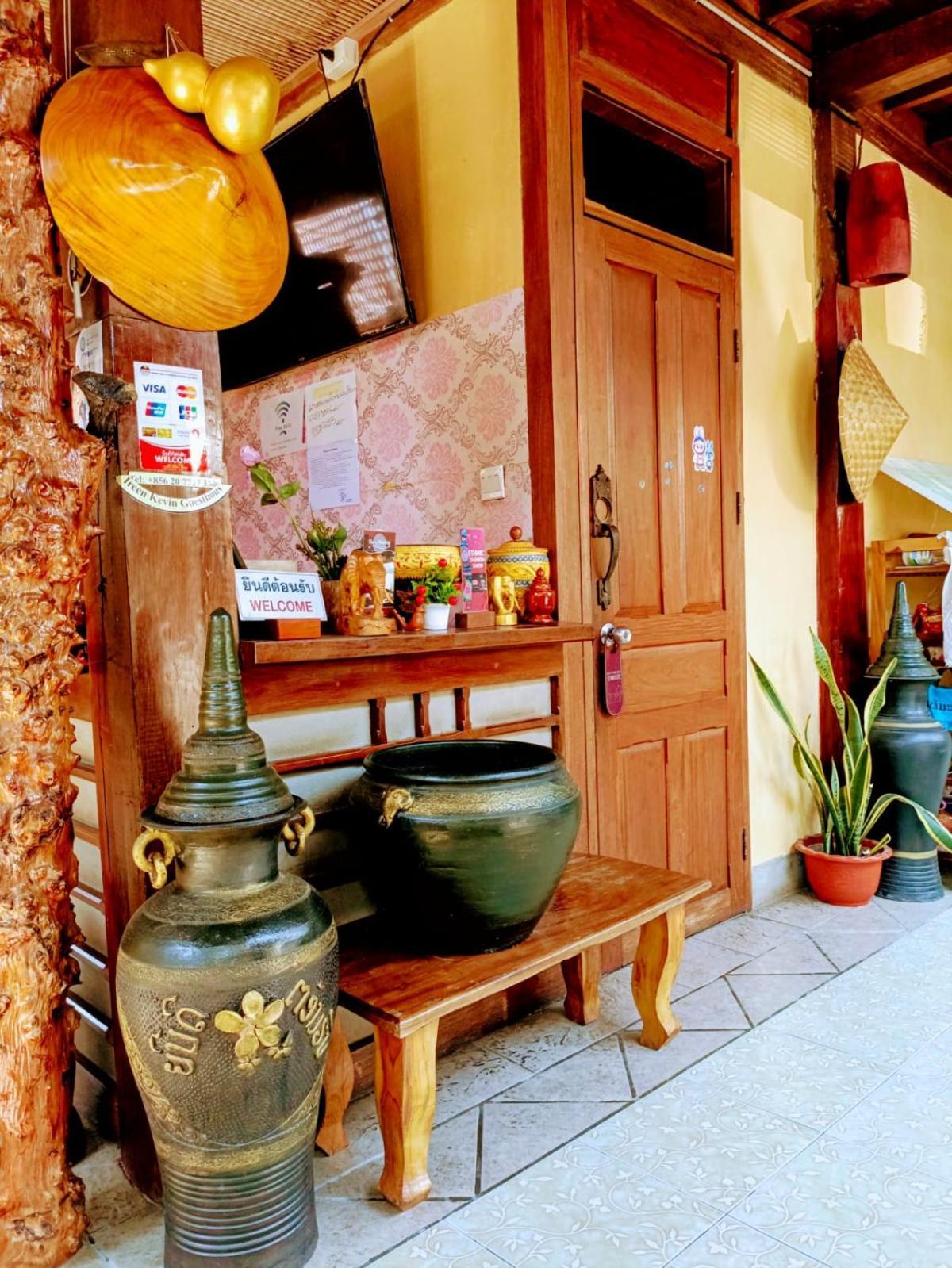 Ireenkevin Guesthouse Luang Prabang Exteriör bild