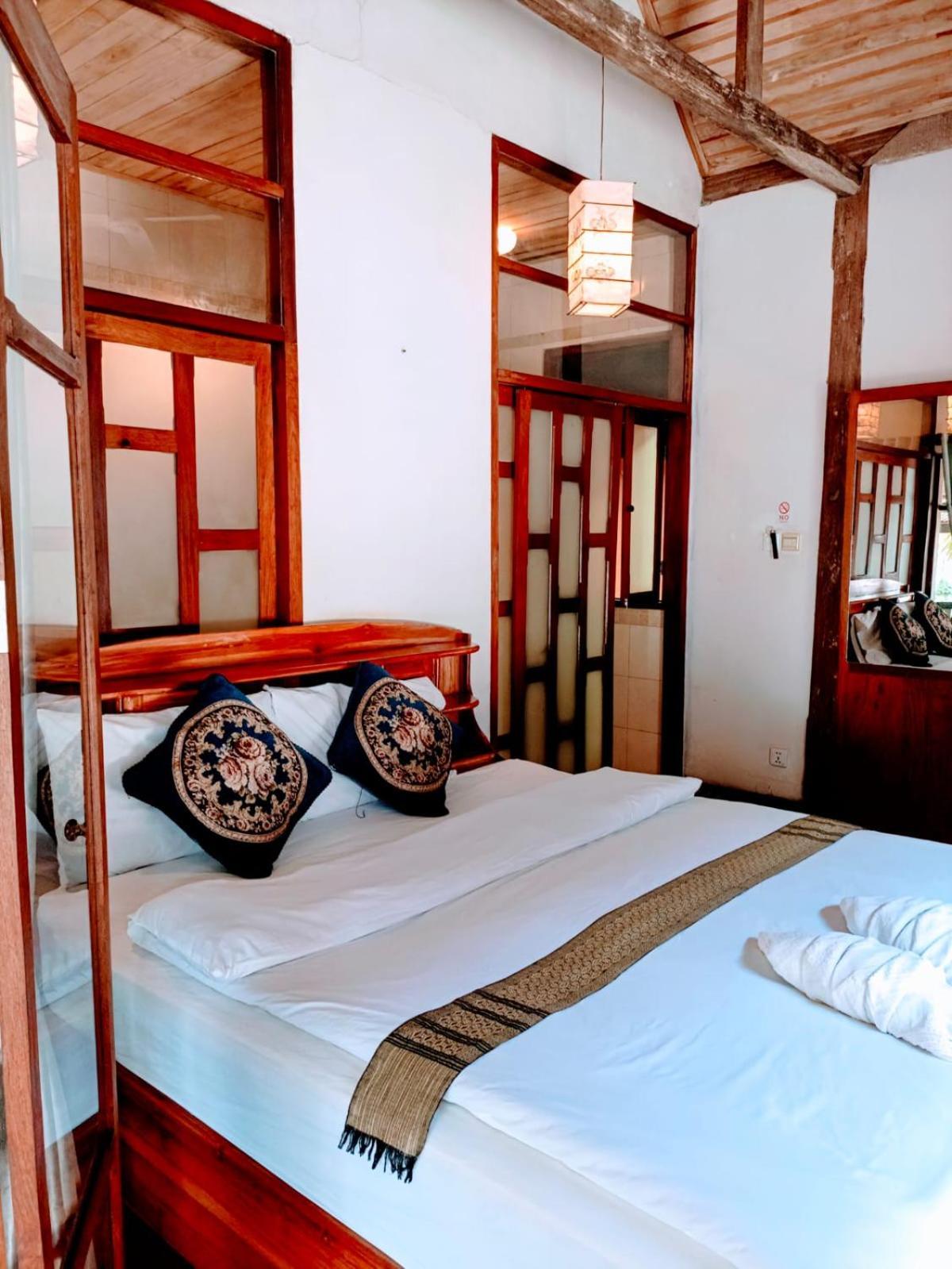 Ireenkevin Guesthouse Luang Prabang Exteriör bild