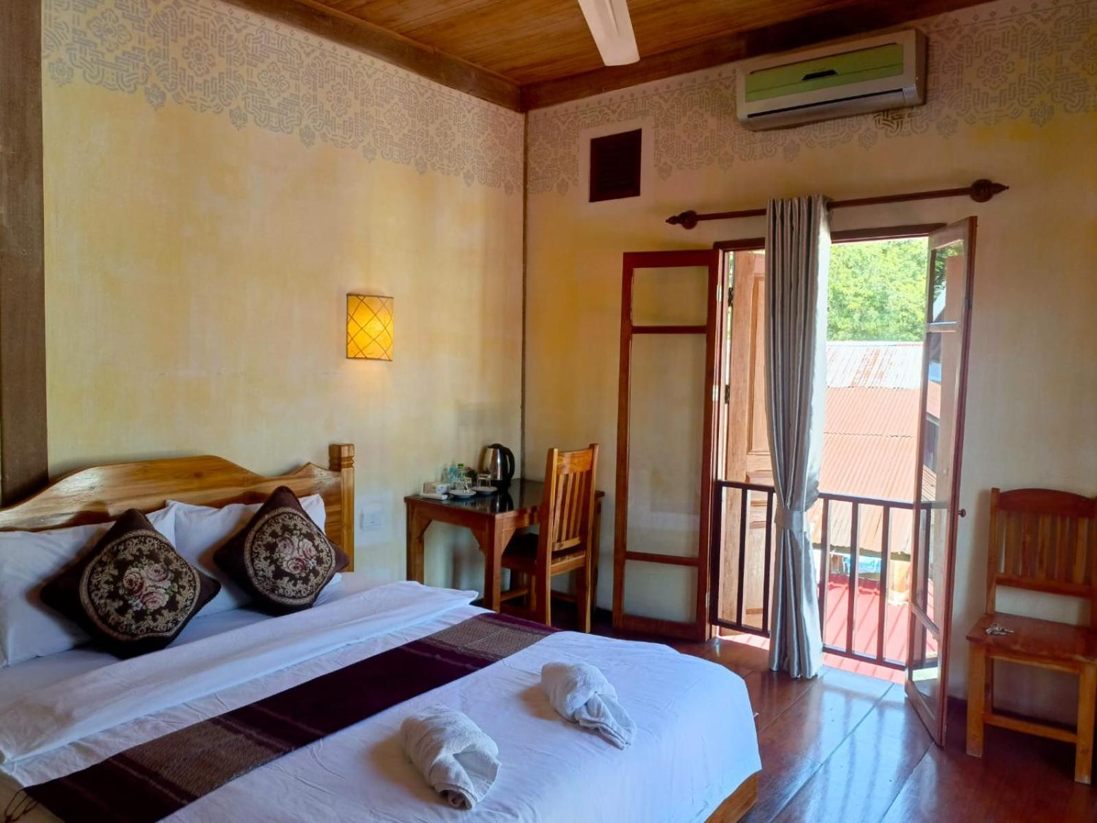 Ireenkevin Guesthouse Luang Prabang Exteriör bild